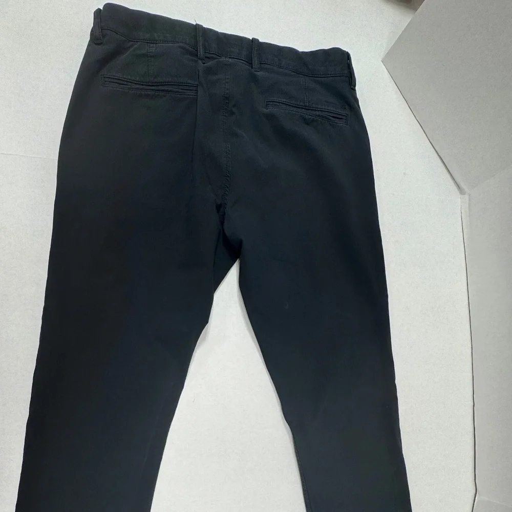 J CREW Black 484 Slim-fit tech pant for Men - Size 30 x‎ 32.